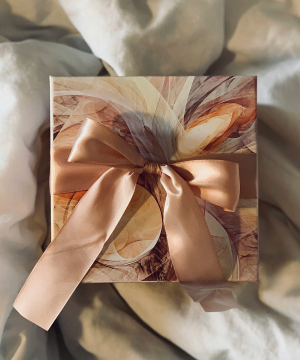 ピンクのギフトボックス